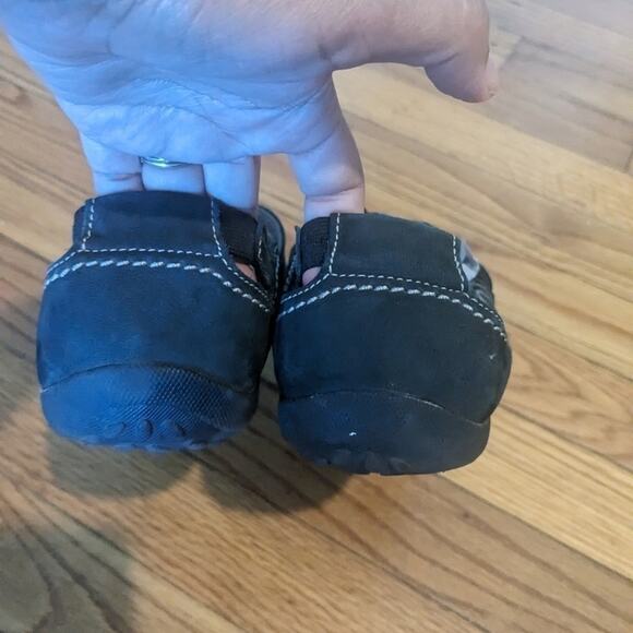 Clark’s Black Slip On Shoes 7.5 - Picture 10 of 10